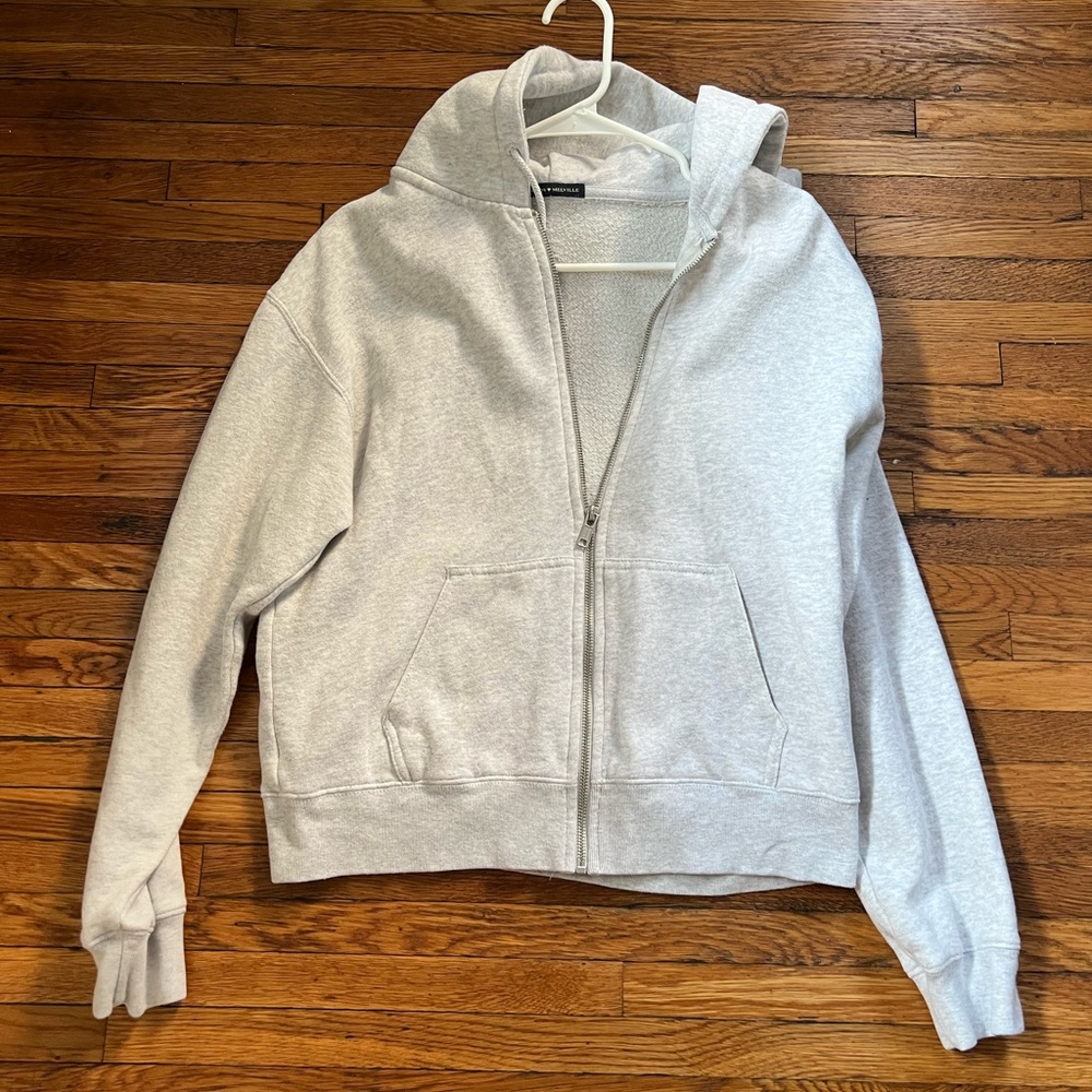 BRANDY MELVILLE ZIP UP OS